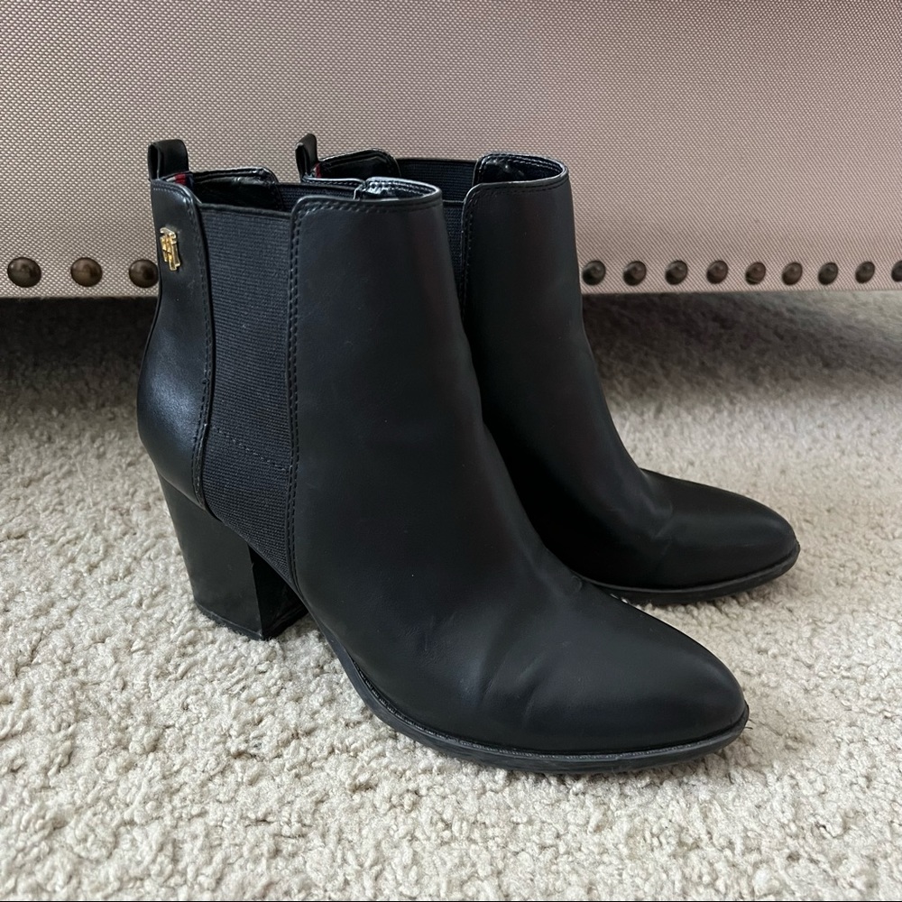 Tommy Hilfiger leather booties